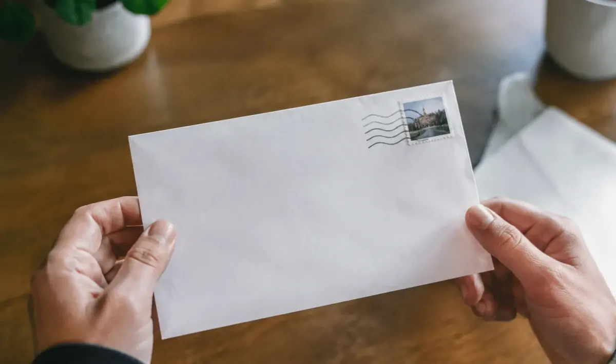 Enveloppe postale affichant le code cinq chiffres de Villers-lès-Nancy